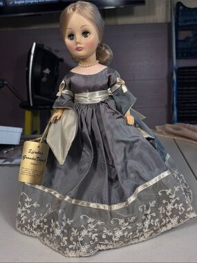 Effanbee Grandes Dames Ingrid Doll 15” 1984 Gray Gown Tagged Vintage USA